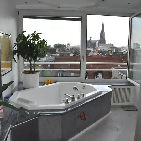 Hansa Penthouse Apartment *